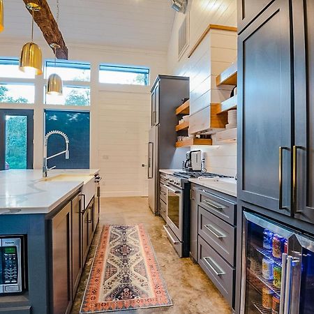 "The Barndo" 4Br Luxury Cabin, Hot Tub, Fire Pit, Bunks, Arcades, Playhouse! Broken Bow Extérieur photo