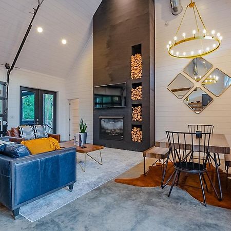 "The Barndo" 4Br Luxury Cabin, Hot Tub, Fire Pit, Bunks, Arcades, Playhouse! Broken Bow Extérieur photo