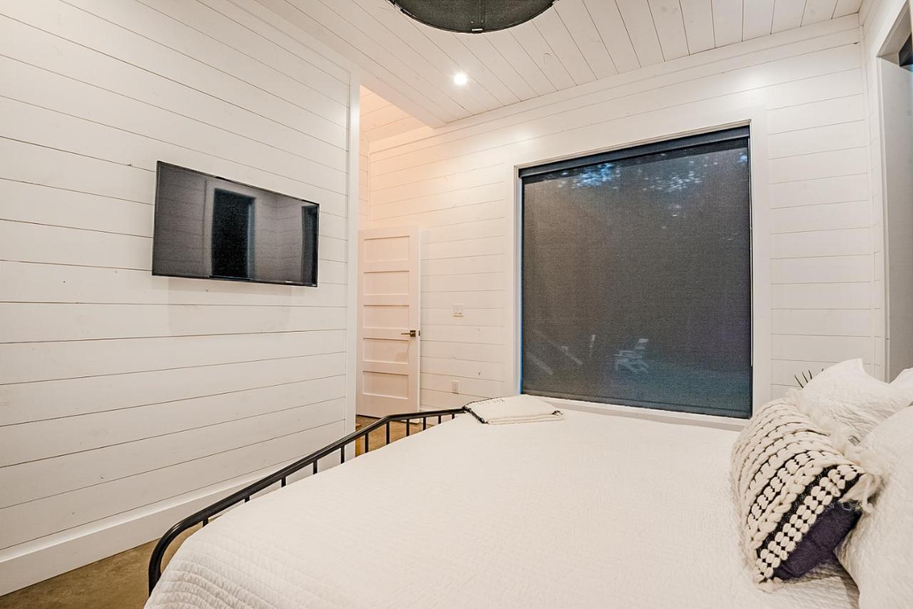 "The Barndo" 4Br Luxury Cabin, Hot Tub, Fire Pit, Bunks, Arcades, Playhouse! Broken Bow Extérieur photo