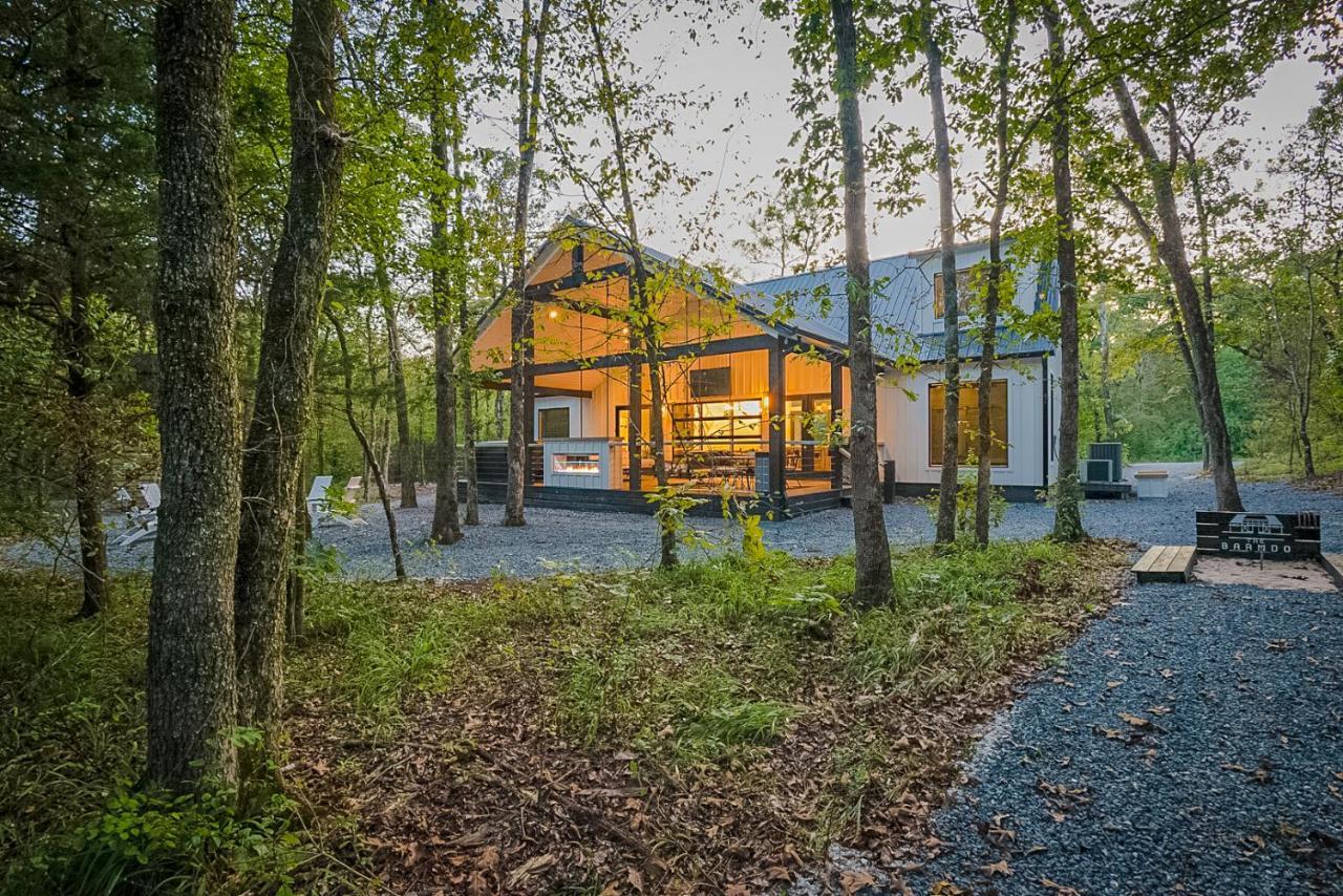 "The Barndo" 4Br Luxury Cabin, Hot Tub, Fire Pit, Bunks, Arcades, Playhouse! Broken Bow Extérieur photo