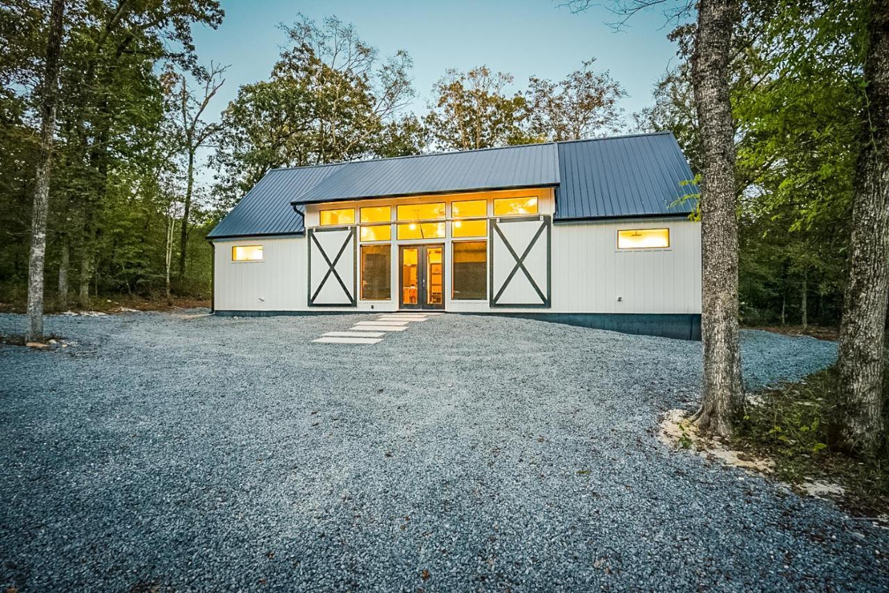 "The Barndo" 4Br Luxury Cabin, Hot Tub, Fire Pit, Bunks, Arcades, Playhouse! Broken Bow Extérieur photo